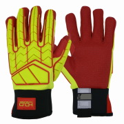 H647 Cut resistance level 5 water proof anti-impact glove